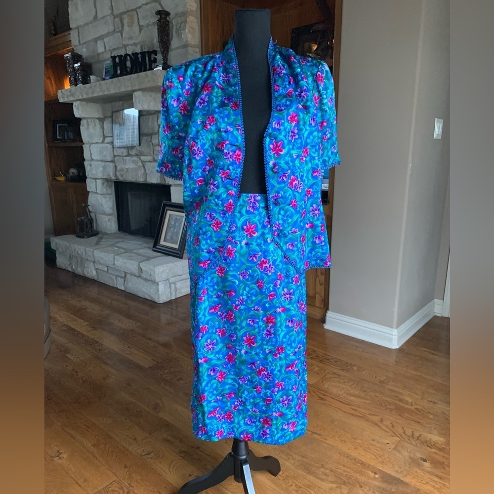Adrianna Papell Vintage Silk Floral Midi Skirt Set